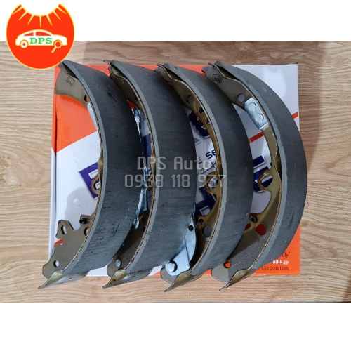 Bố thắng (guốc phanh) sau Toyota Fortuner 2005-2016 NiBK FN0620