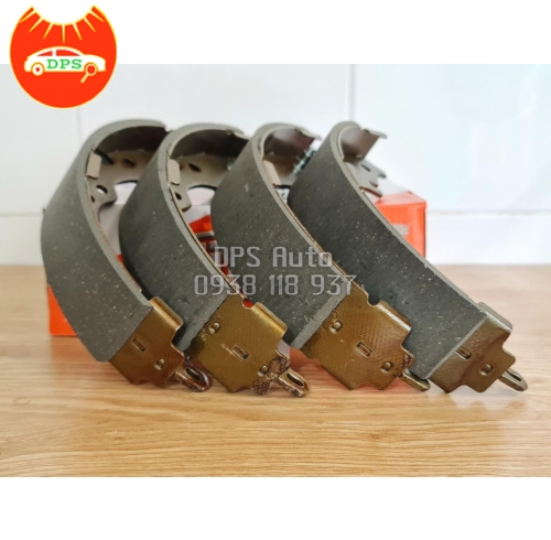 Bố thắng sau Toyota Innova 2005-2015 hiệu NiBK FN2335