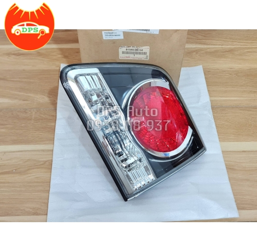 Đèn cốp Toyota Fortuner chính hãng 81580-0K150 (đèn lái sau miếng trong)