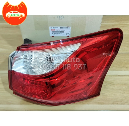 Đèn lái miếng ngoài (đèn hậu)RH Isuzu MuX chính hãng 8982182640 (Không led)