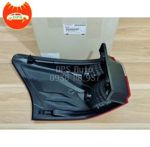 Đèn lái miếng ngoài (đèn hậu)RH Isuzu MuX chính hãng 8982182640 (Không led)