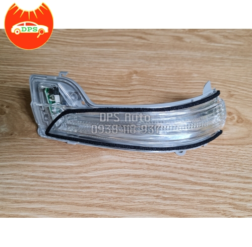 Đèn xi nhan gương Toyota Innova 2018