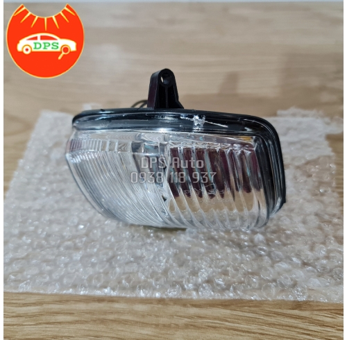 Đèn xi nhan gương phải Chevrolet Colorado
