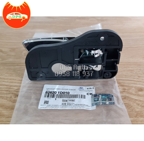 Tay mở trong cửa trước RH Kia Carens chính hãng 826201D010
