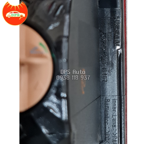 Đèn lái (đèn hậu) Nissan Navara -2014 chính hãng 26550-EB71A 26555-EB71A