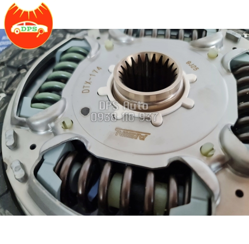 Lá côn Toyota Fortuner Hilux Hiace hiệu Aisin DTX-174