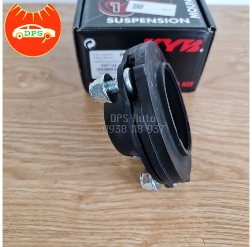 Bát bèo trước Toyota Fortuner hiệu KYB SM7124