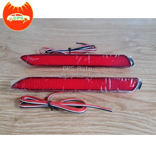 Đèn phản quang sau Toyota Innova Fortuner Camry có led