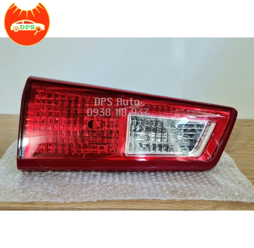 Đèn cốp LH Toyota Innova 2018 chính hãng 815910K050