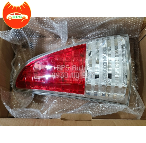 Đèn lái sau LH Toyota Innova 2009-2011 chính hãng 81561-0K120