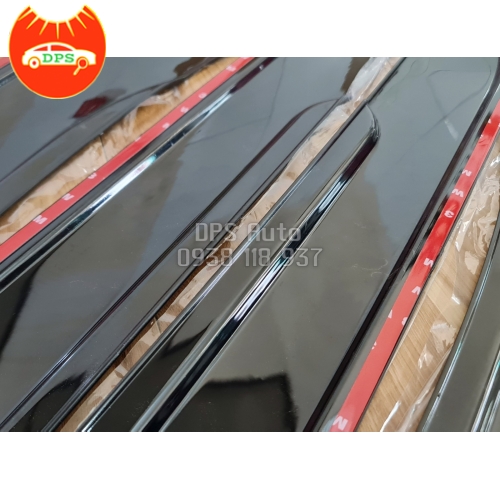 Vè che mưa Toyota Fortuner 2018 đen cao cấp
