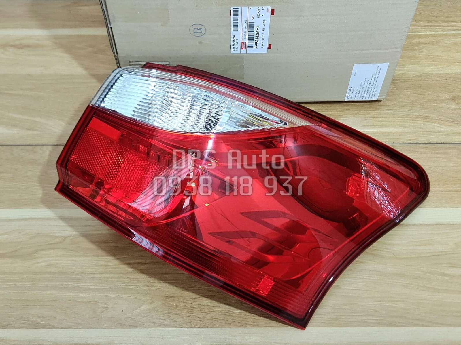 Đèn lái miếng ngoài (đèn hậu)RH Isuzu MuX chính hãng 8982182640