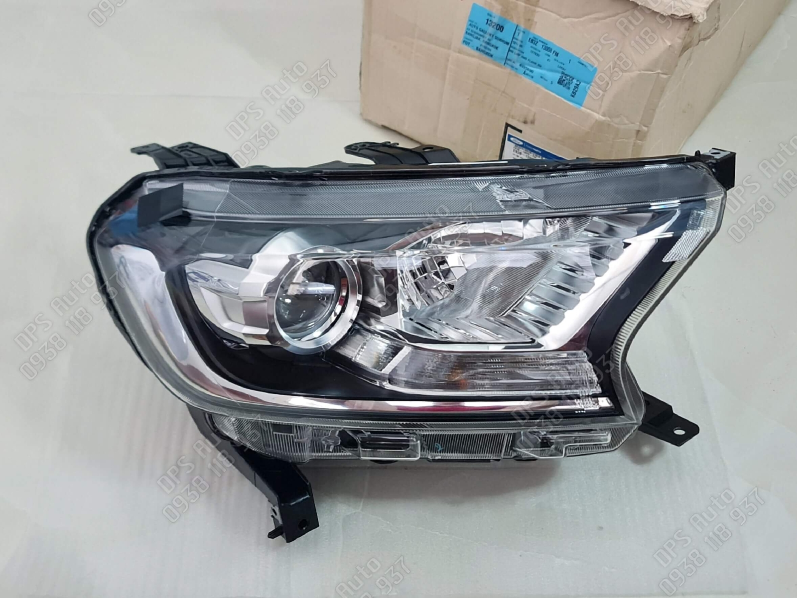 Đèn pha Ford Ranger chính hãng