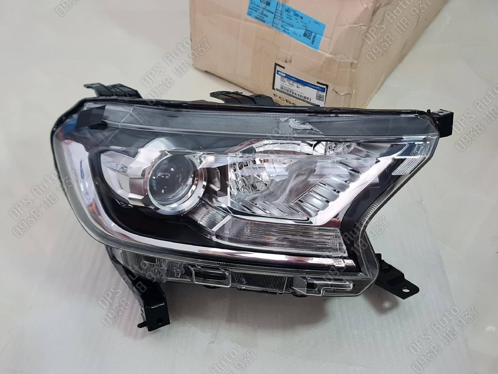 Đèn pha Ford Ranger chính hãng
