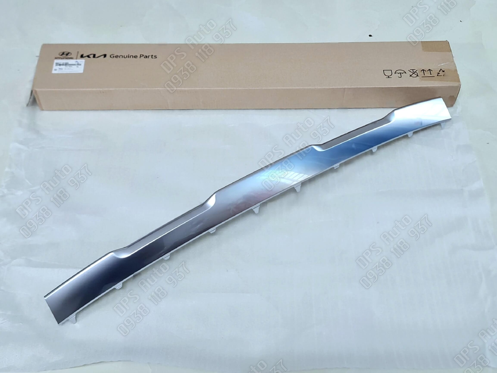 Ốp cản trước Hyundai Santafe 2021-2023 86577-S1600