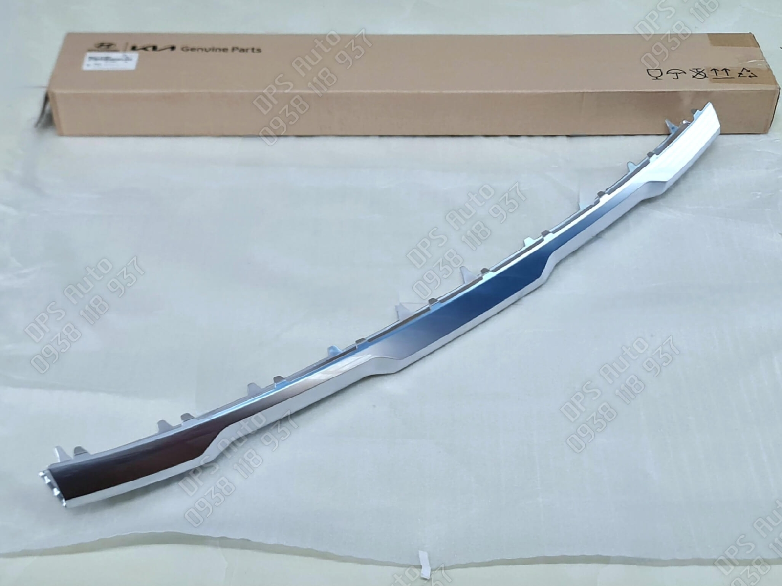 Ốp cản trước Hyundai Santafe 2021-2023 86577-S1600