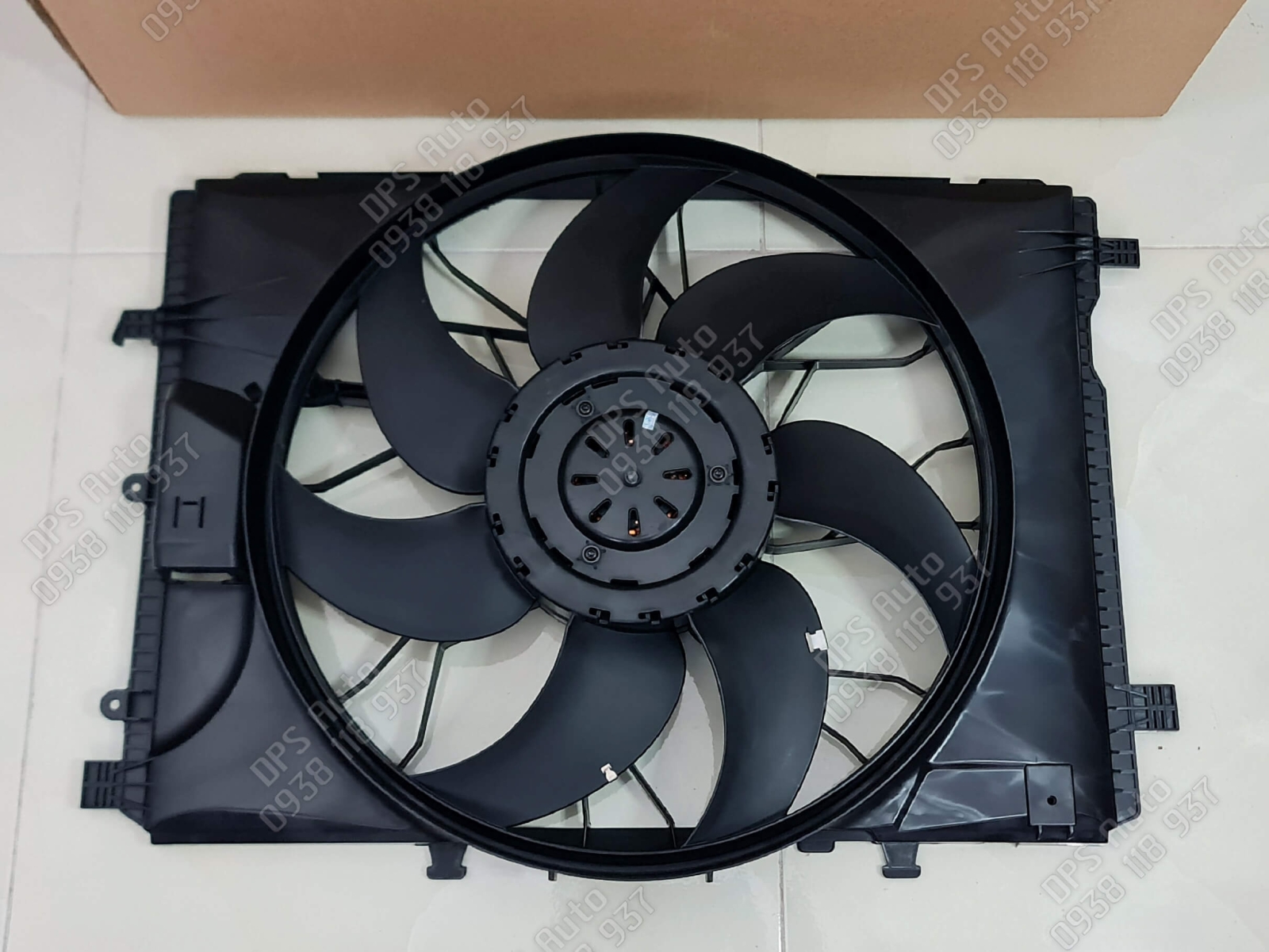 Quạt két nước Mercedes C300 E300 A2049066802